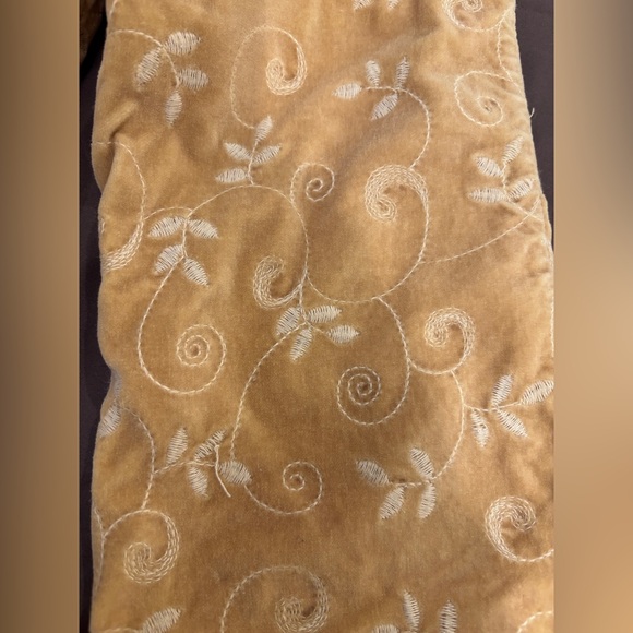 The Children’s Place Toddler Girls' Ivory and Tan Outfit Set with Pink Accents - Picture 11 of 12